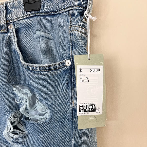 H&M Boyfriend Low Regular Jeans | Size 16 - Picture 7 of 13
